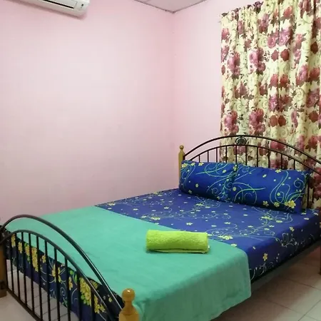 Layla Inn Batu Pahat Exterior photo