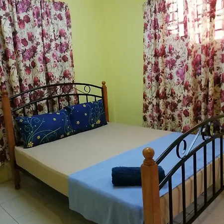 Layla Inn Batu Pahat Exterior photo